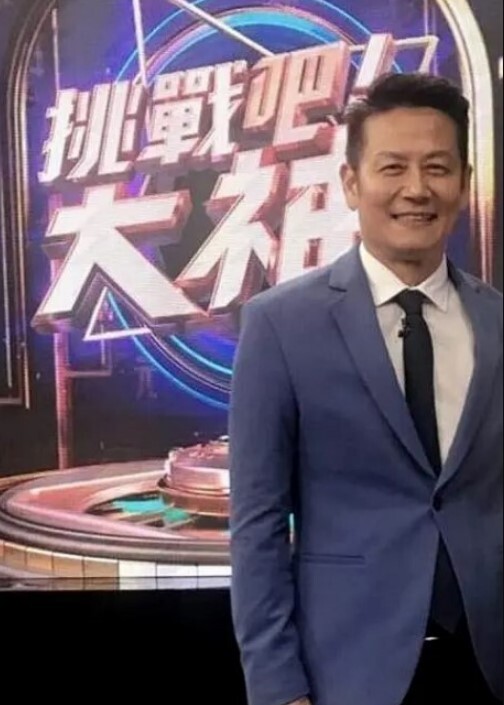 探花极品外围女神肤白细腰美乳翘臀 - 春天到了